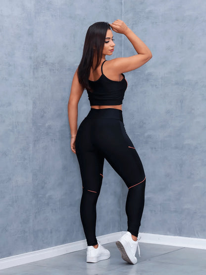 Conjunto Feminino Fitness Preto com Detalhe Listra em Cores Variadas Conjunto de Desporto Preto