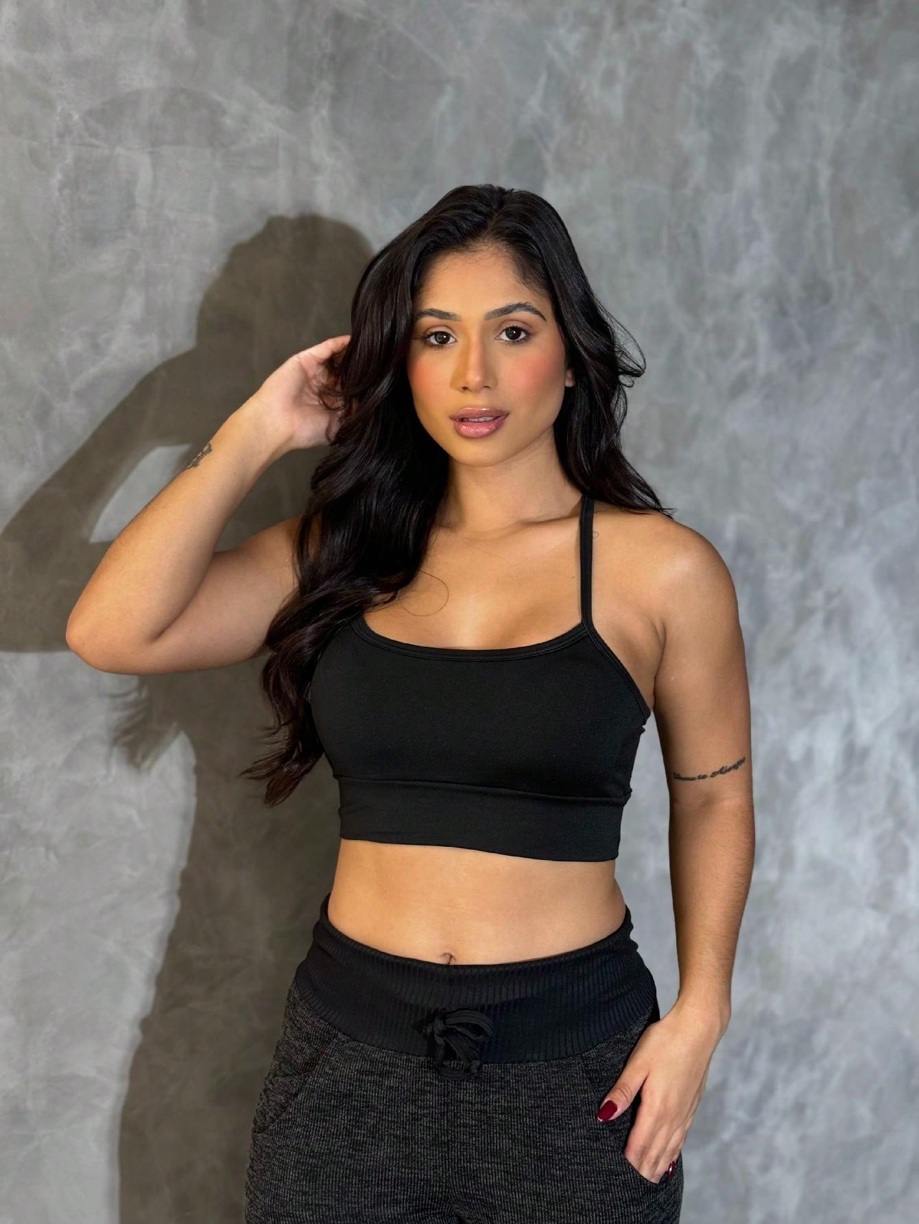 Top Academia Alcinha Fitness Com Cruzado nas Costas Cropped Zero Transparência Com Bojo Removível