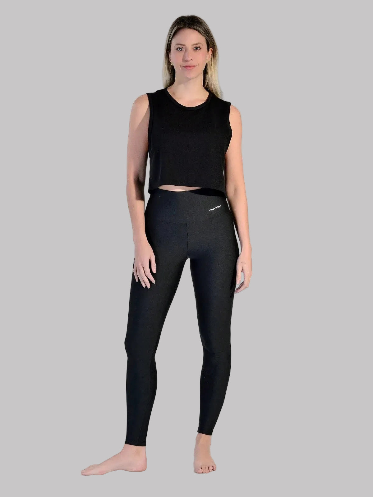 Regata fitness cropped com tecnologia DRYFIT ideal para todos os esportes
