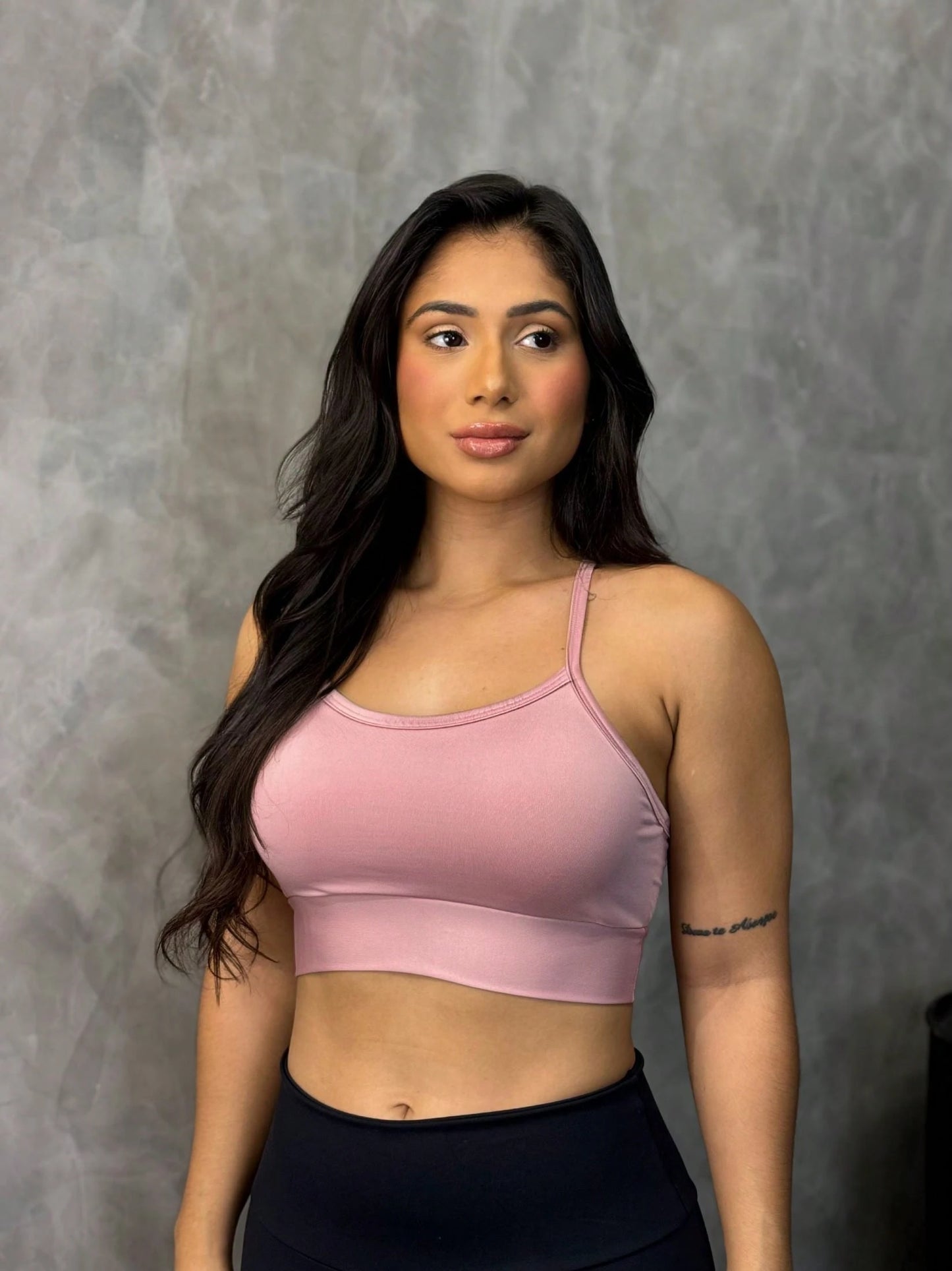 Top Academia Alcinha Fitness Com Cruzado nas Costas Cropped Zero Transparência Com Bojo Removível