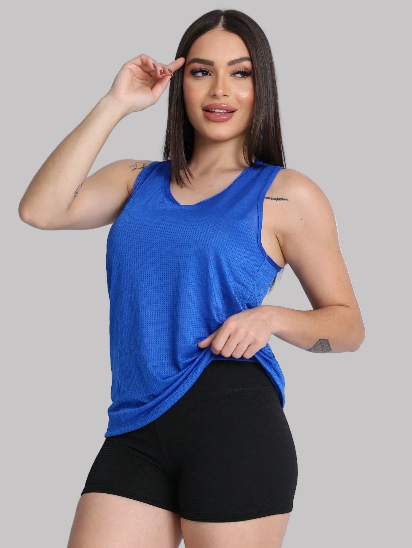 Regata Feminina Dry Fit Furadinha Roupa Academia Fitness Esportiva Treino