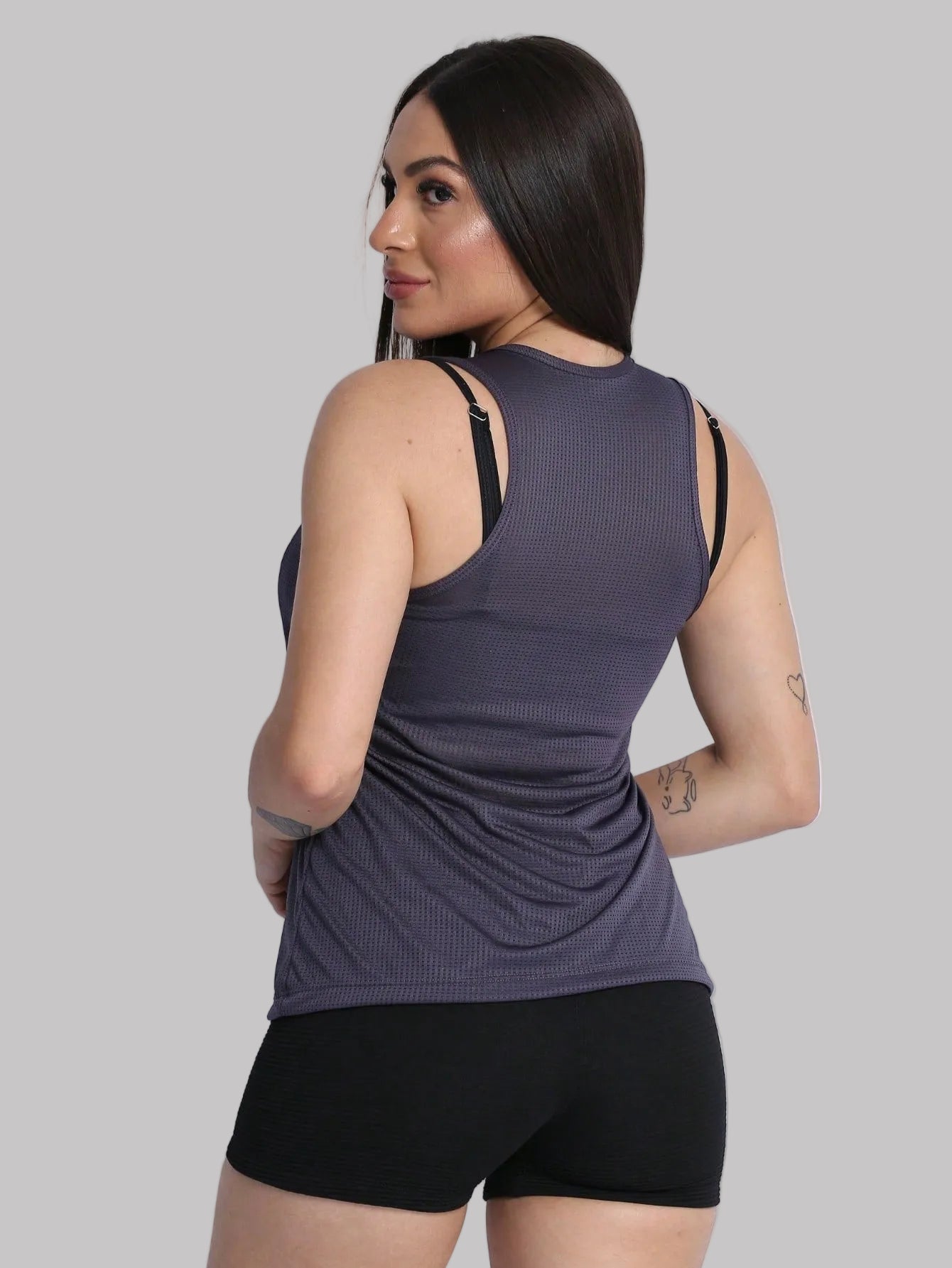 Regata Feminina Dry Fit Furadinha Roupa Academia Fitness Esportiva Treino